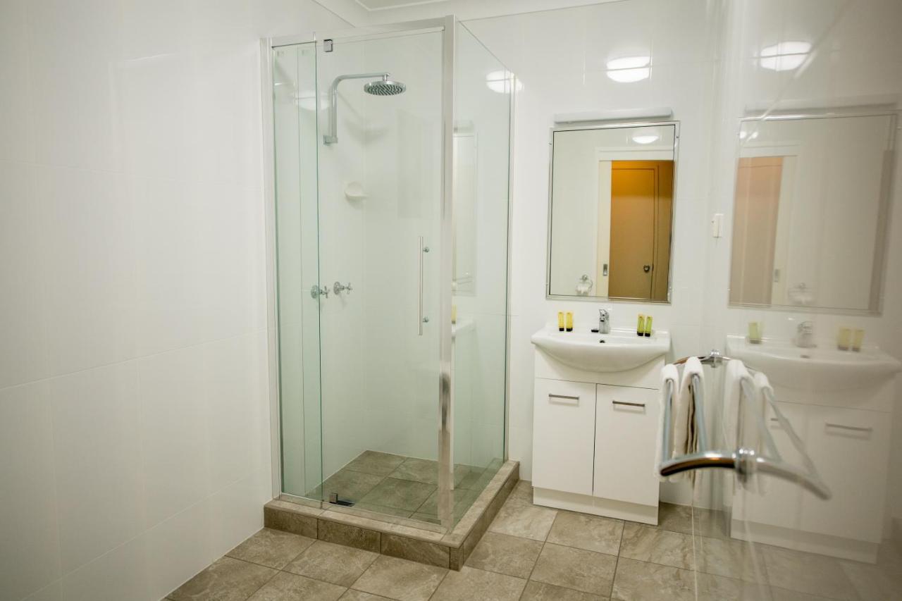 Sarina Motor Inn Экстерьер фото