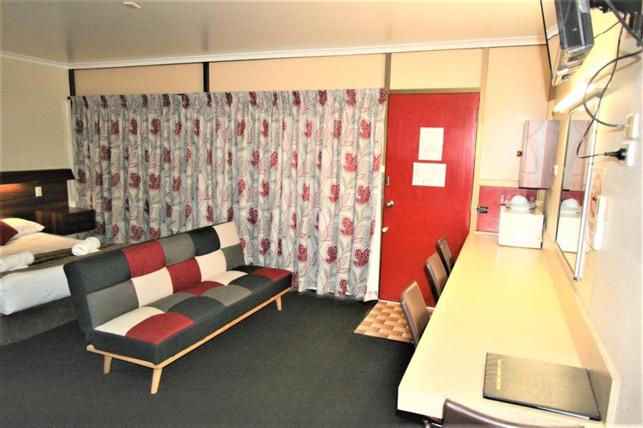 Sarina Motor Inn Экстерьер фото