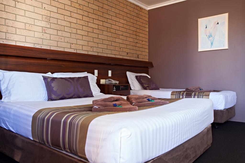Sarina Motor Inn Экстерьер фото